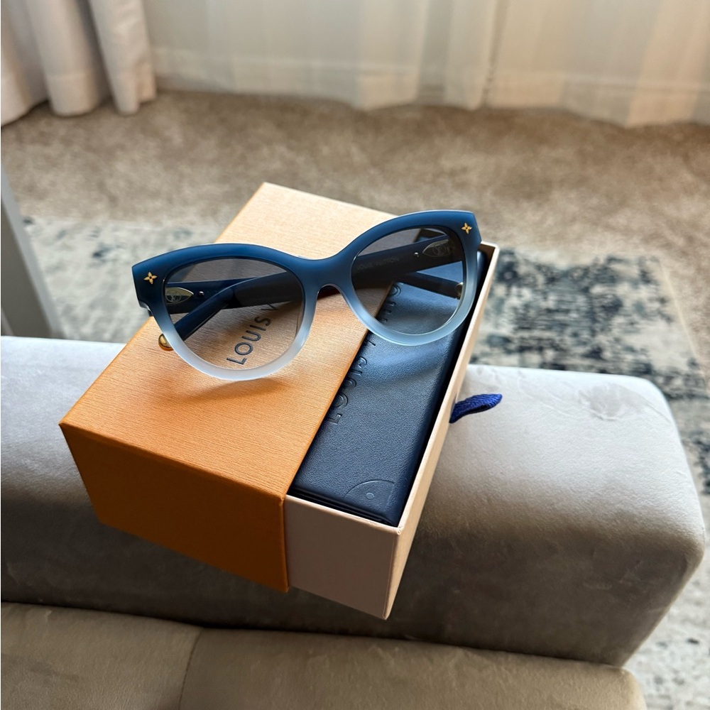 Louis Vuitton My monogram Soft cat eye Blue Gradient Sunglasses